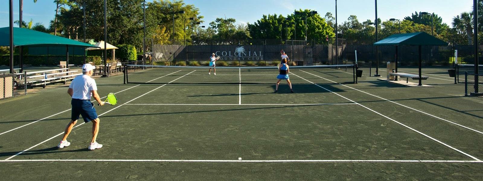 Tennis-Courts